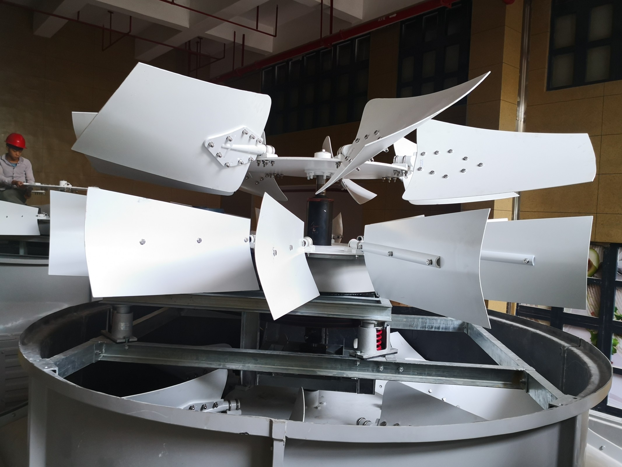 <strong>工業(yè)聲學(xué)環(huán)境治理深度指南：揭秘冷卻塔噪音怎么控制的源頭阻斷、傳播路</strong>