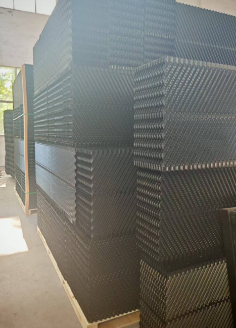 閉式冷卻塔填料維修