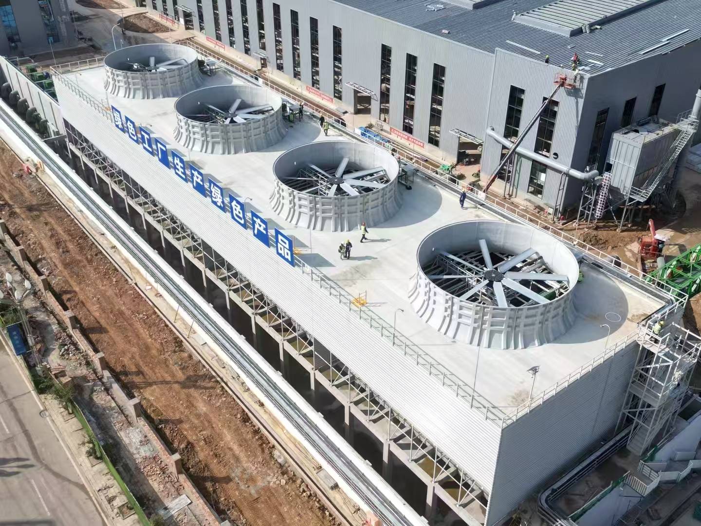 <strong>工業冷卻塔全生命周期管理視角下的冷卻塔維修廠家選擇策略：冷卻塔維修</strong>