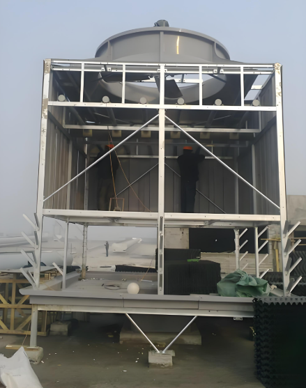 <strong>冰機(jī)冷卻塔維修更換：</strong>