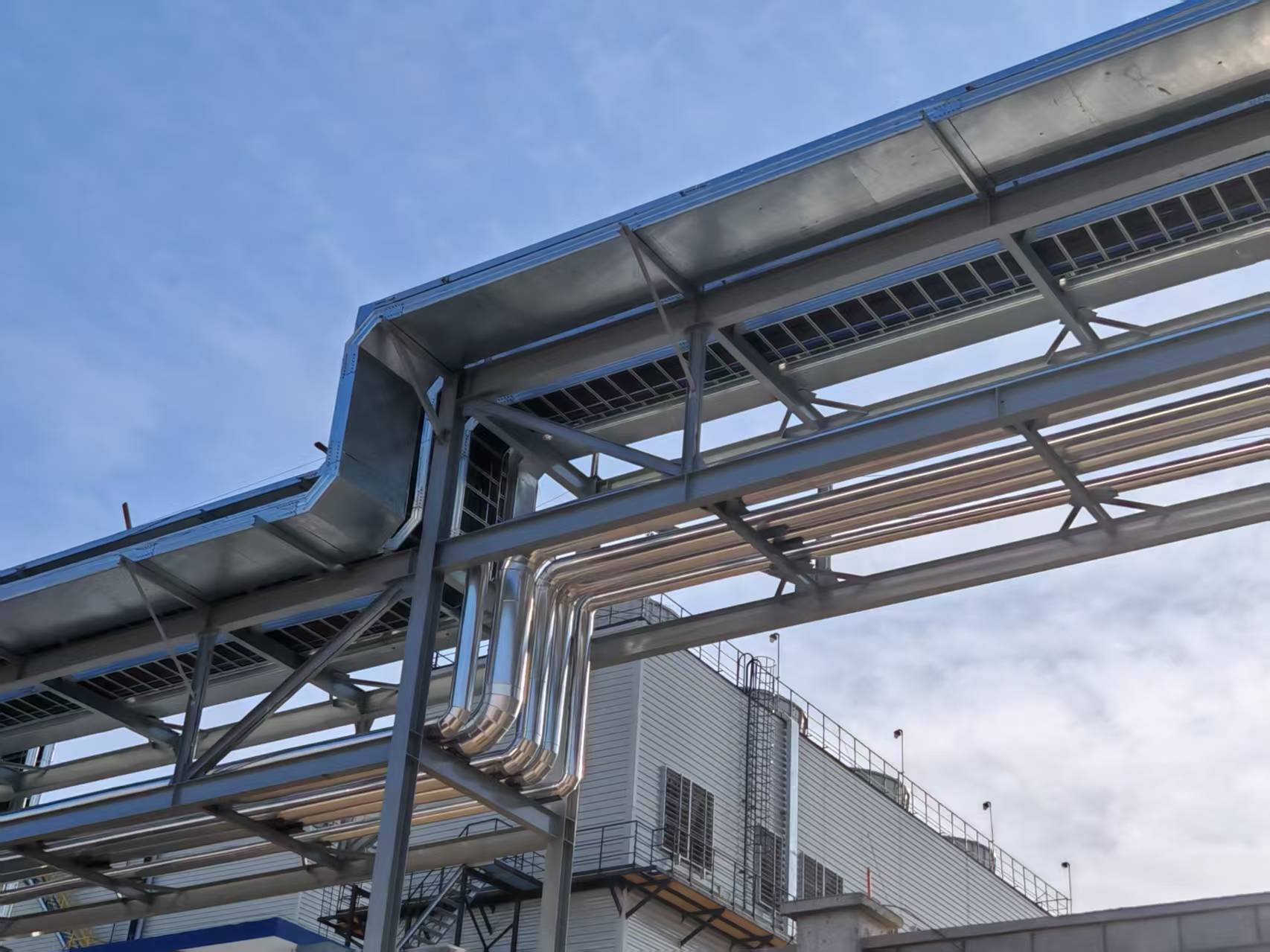 <strong>冷卻塔填料如何維修才能多用幾年：深度解析全生命周期維護策略與關鍵修復</strong>