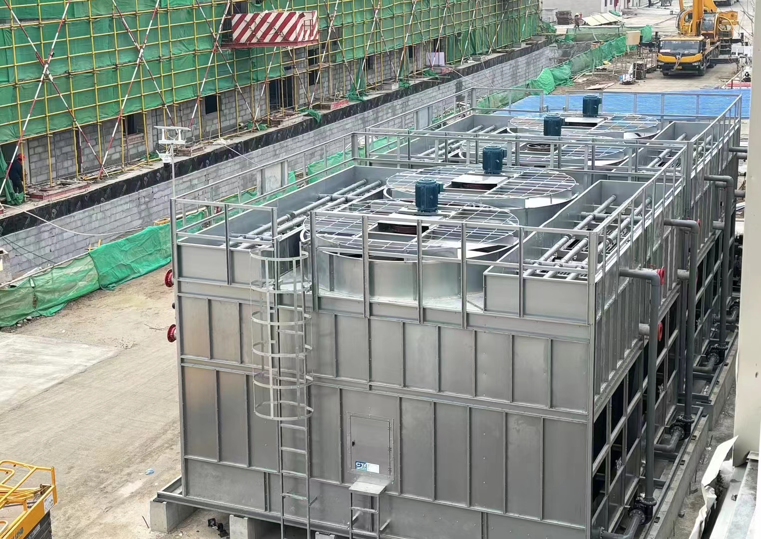 <strong>超靜音冷卻塔維修更換全攻略：深度解析低噪運行、核心部件故障排查與高效</strong>