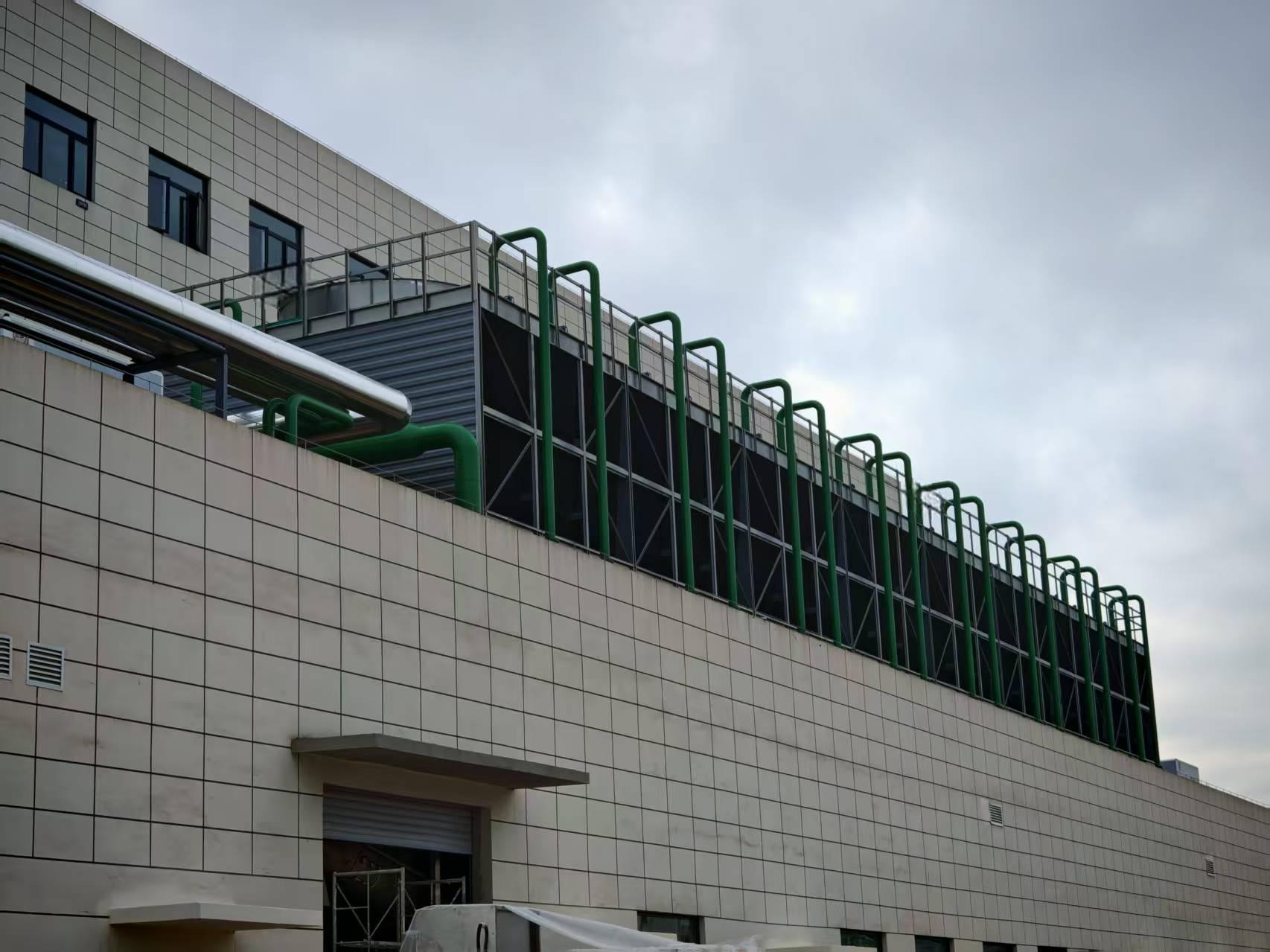 <strong>工業(yè)冷卻塔填料組裝需要多長(zhǎng)時(shí)間：從塔型結(jié)構(gòu)、施工工藝到高效工期管理</strong>